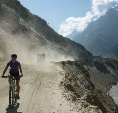 Kathryn Phillips Cycling on the  tour with redspokes